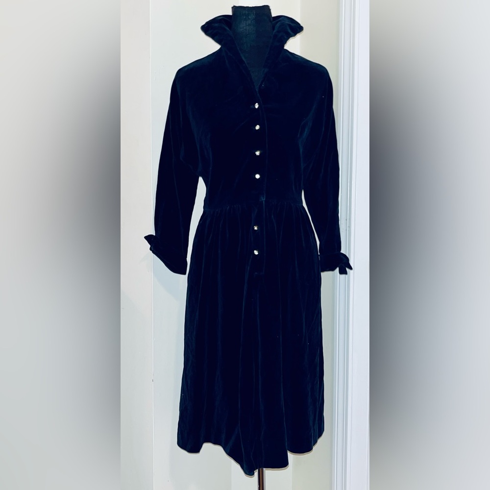 Vintage Johnathan Logan Elegant Black Velvet Dress